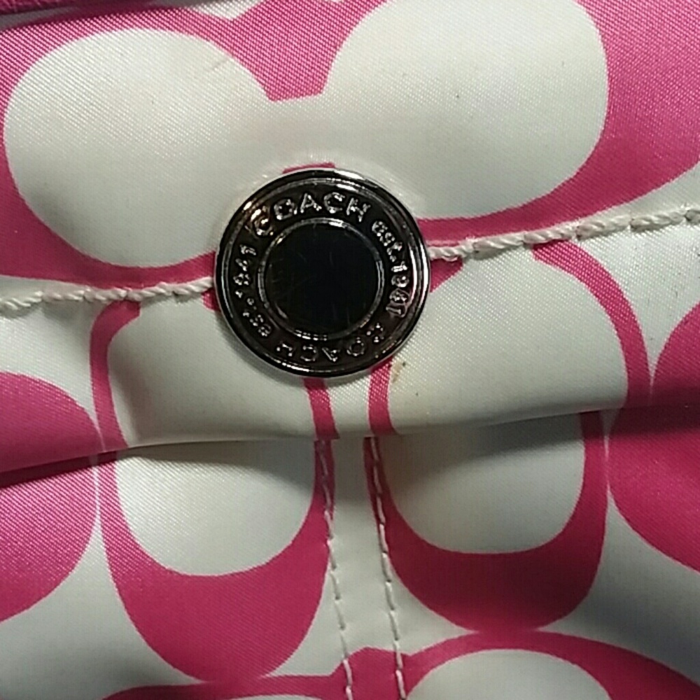 Coach Signature Clutch - Picture 6 of 7